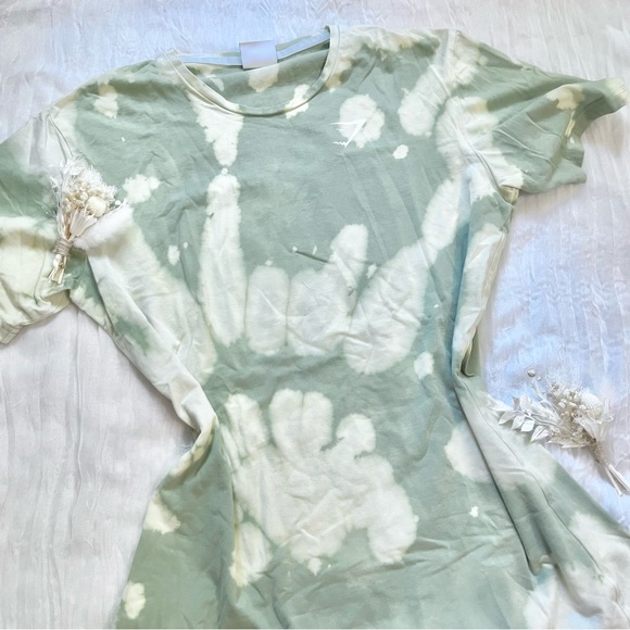 Green Tie-Dye Women's Top - Picture 1 of 2
